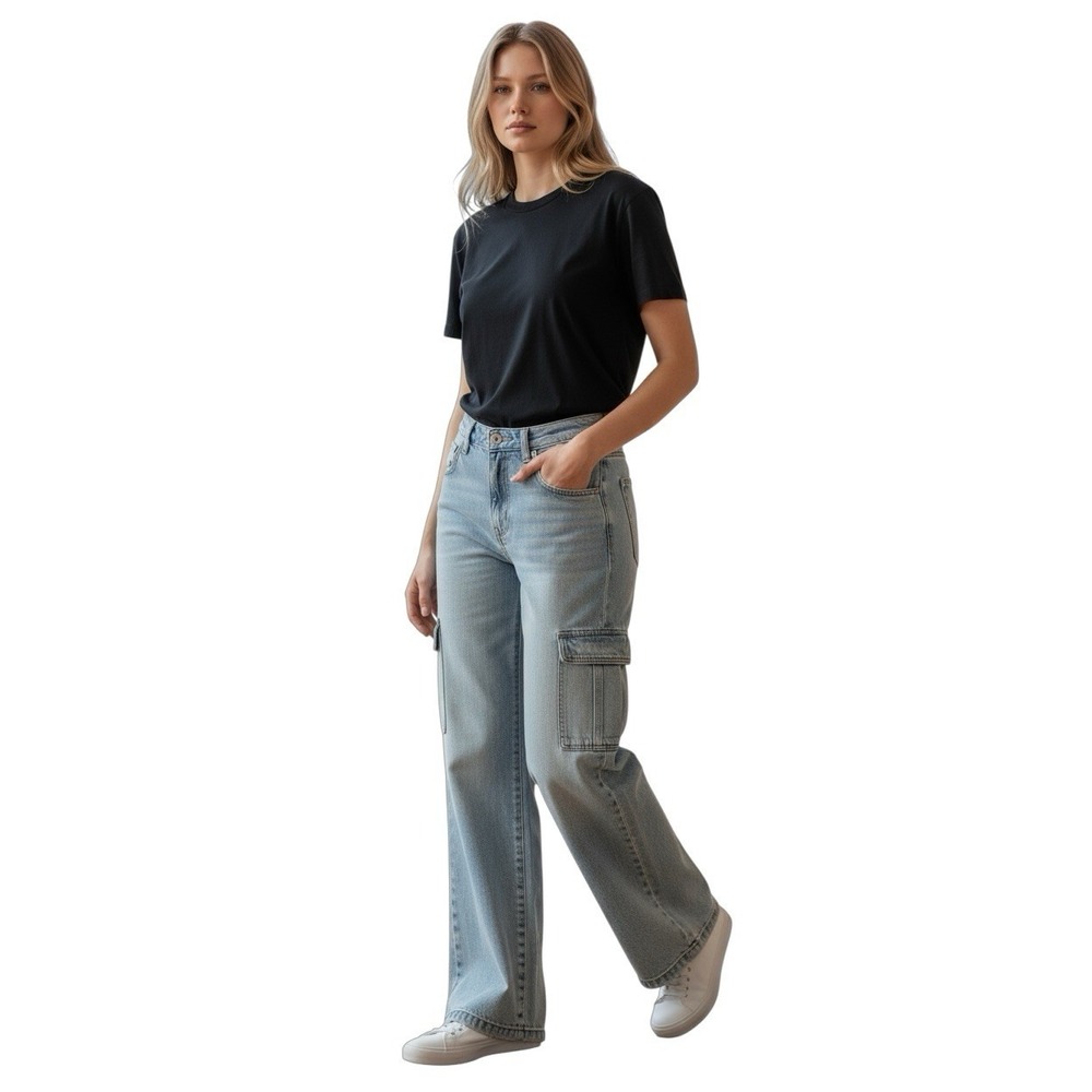 American Eagle Women's Y2K Cargo Jeans Light Wash Wide‎ Leg Size 000 Regular